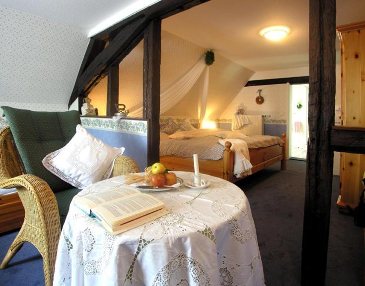 Bed and Breakfast Alte Weinstuben Steinfelder Hof Garni Ellenz-Poltersdorf Pokój zdjęcie